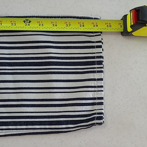 NWT Levi's Navy Blue & White Striped Straight Leg/Relaxed Fit Jeans size 29x30 - Picture 9 of 11